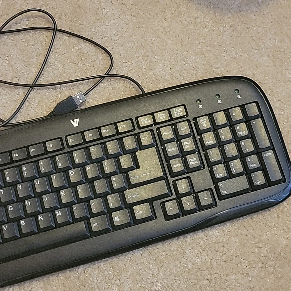 Free with any other purchase! V7 Standard PS/2 Keyboard